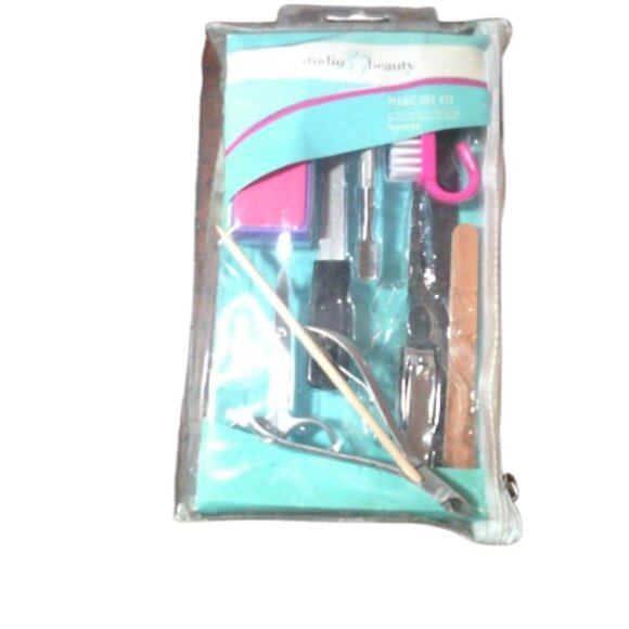 Studio 35 Beauty Manicure Pedicure Kit & tools 14 Pieces New in package - Picture 2 of 4
